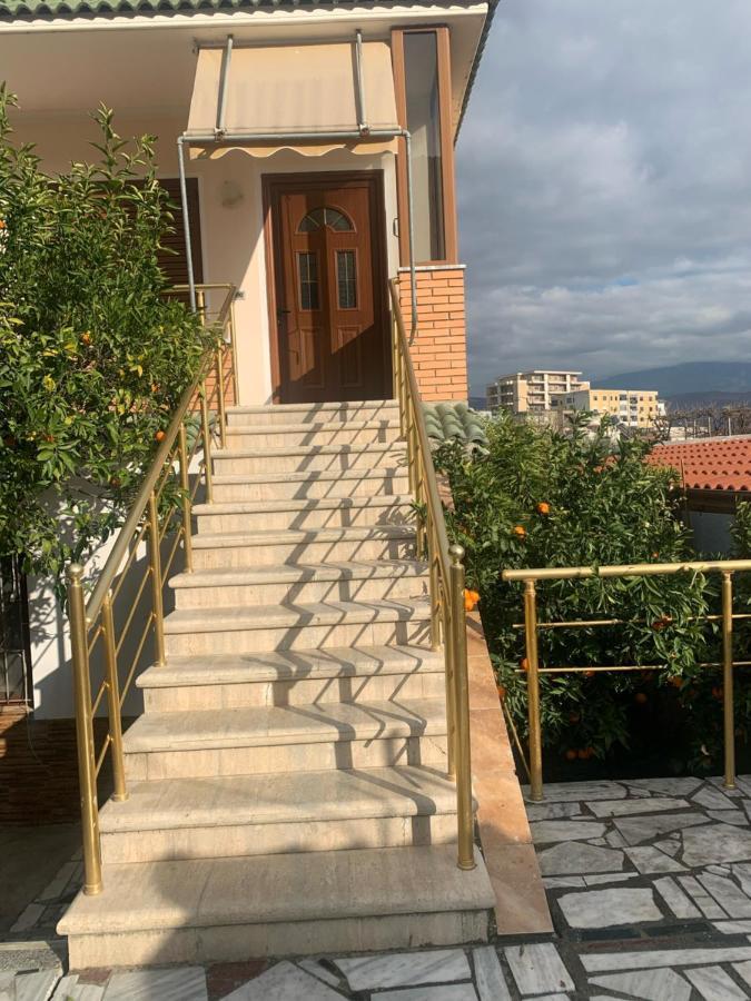 Vila Demaj! Free Parking Berat Kültér fotó