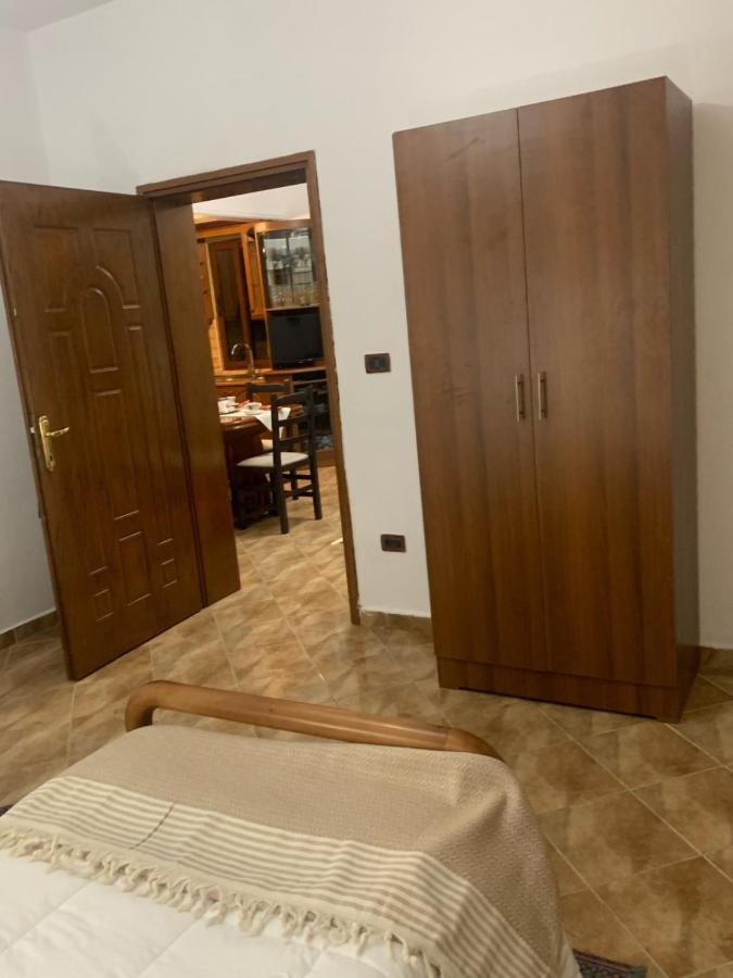 Vila Demaj! Free Parking Berat Kültér fotó