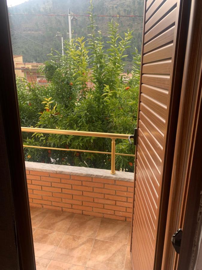 Vila Demaj! Free Parking Berat Kültér fotó